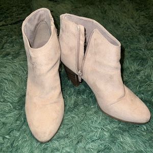 Tan, lightweight Booties
